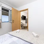 Daire Seaside Secluded Cove Tvrdni Dolac, Hvar - 2997 *