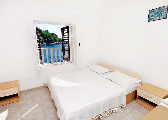 Seaside Secluded Cove Tvrdni Dolac, Hvar - 2997 * Gdinj